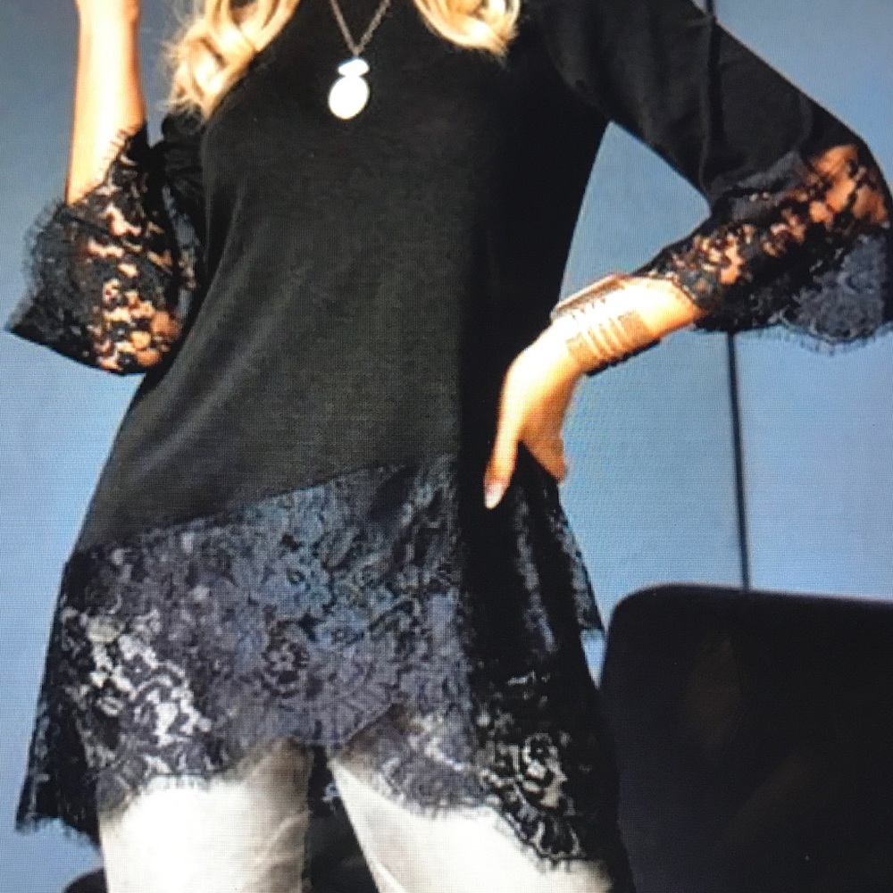 Suzanne Betro black tunic